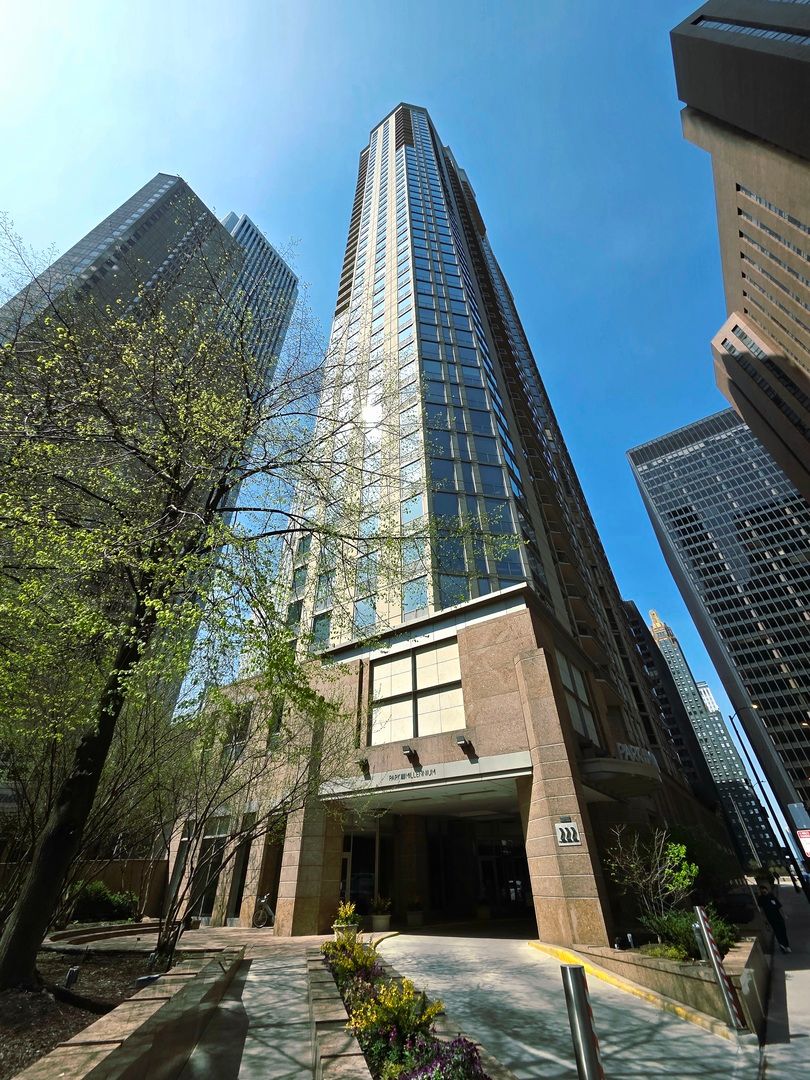 222 N Columbus Drive #1003 — Chicago, IL 60601