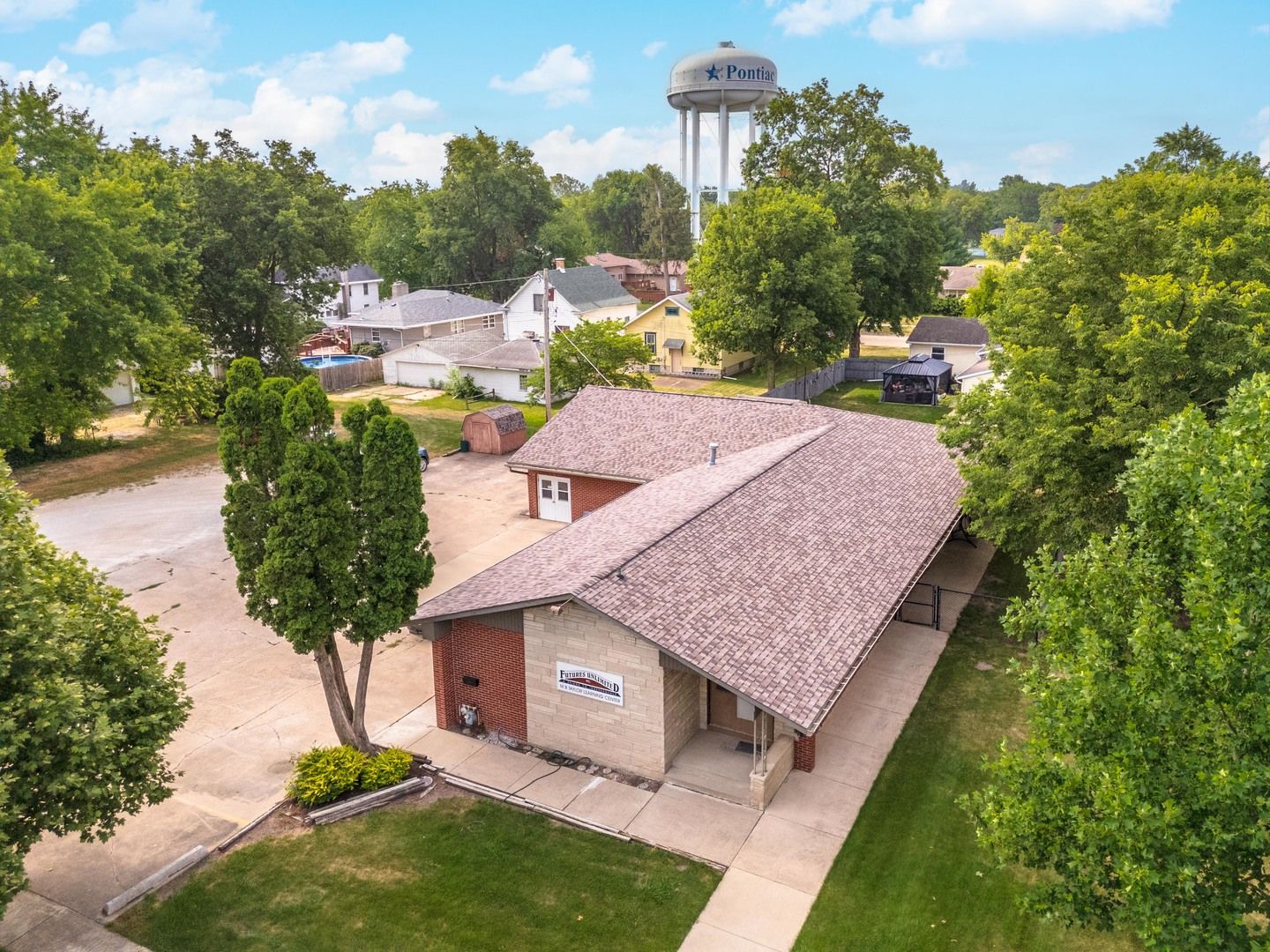 420 W Bennett Street — Pontiac, IL 61764