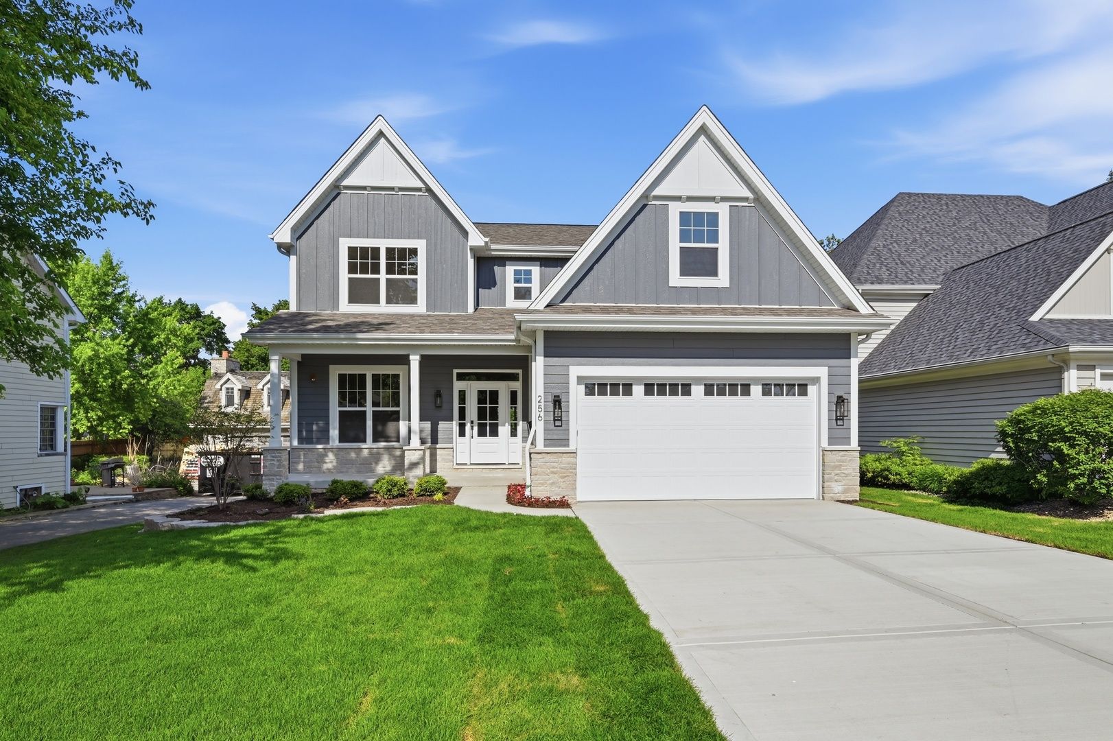 256 Coe Road — Clarendon Hills, IL 60514