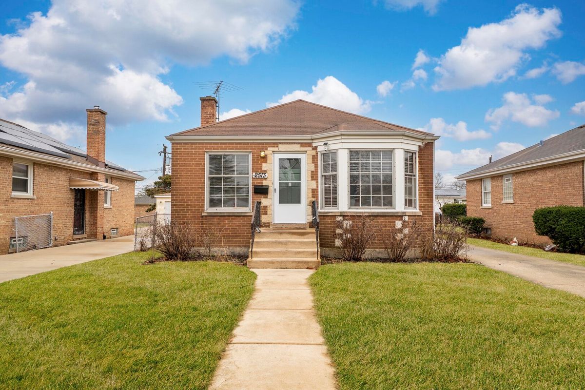 2513 18th Avenue, Broadview, IL 60155