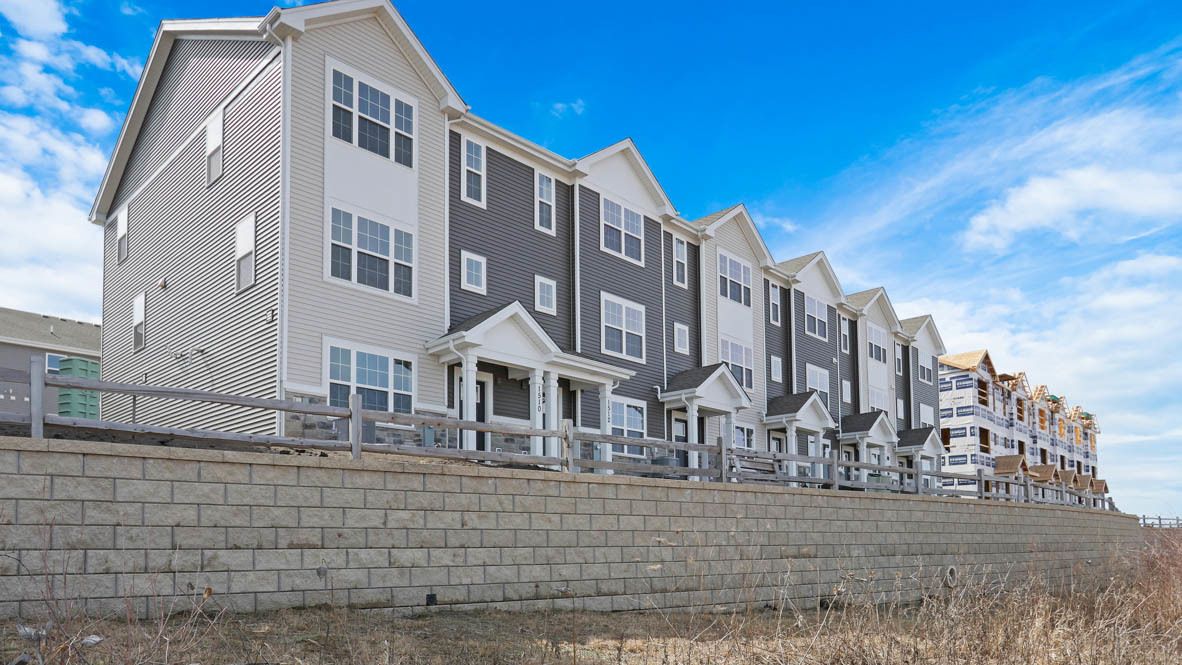2660 Arrowhead Drive — Pingree Grove, IL 60140