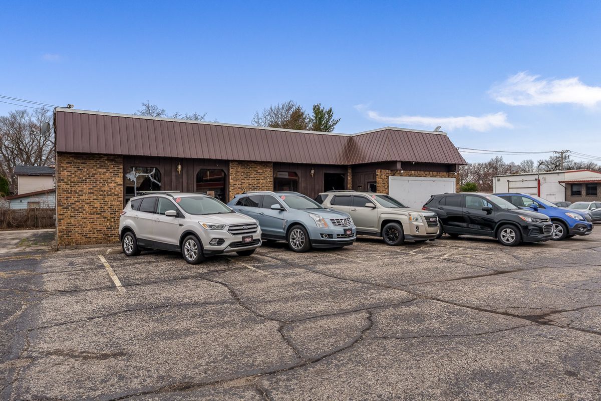 4722 N 2nd Street, Loves Park, IL 61111