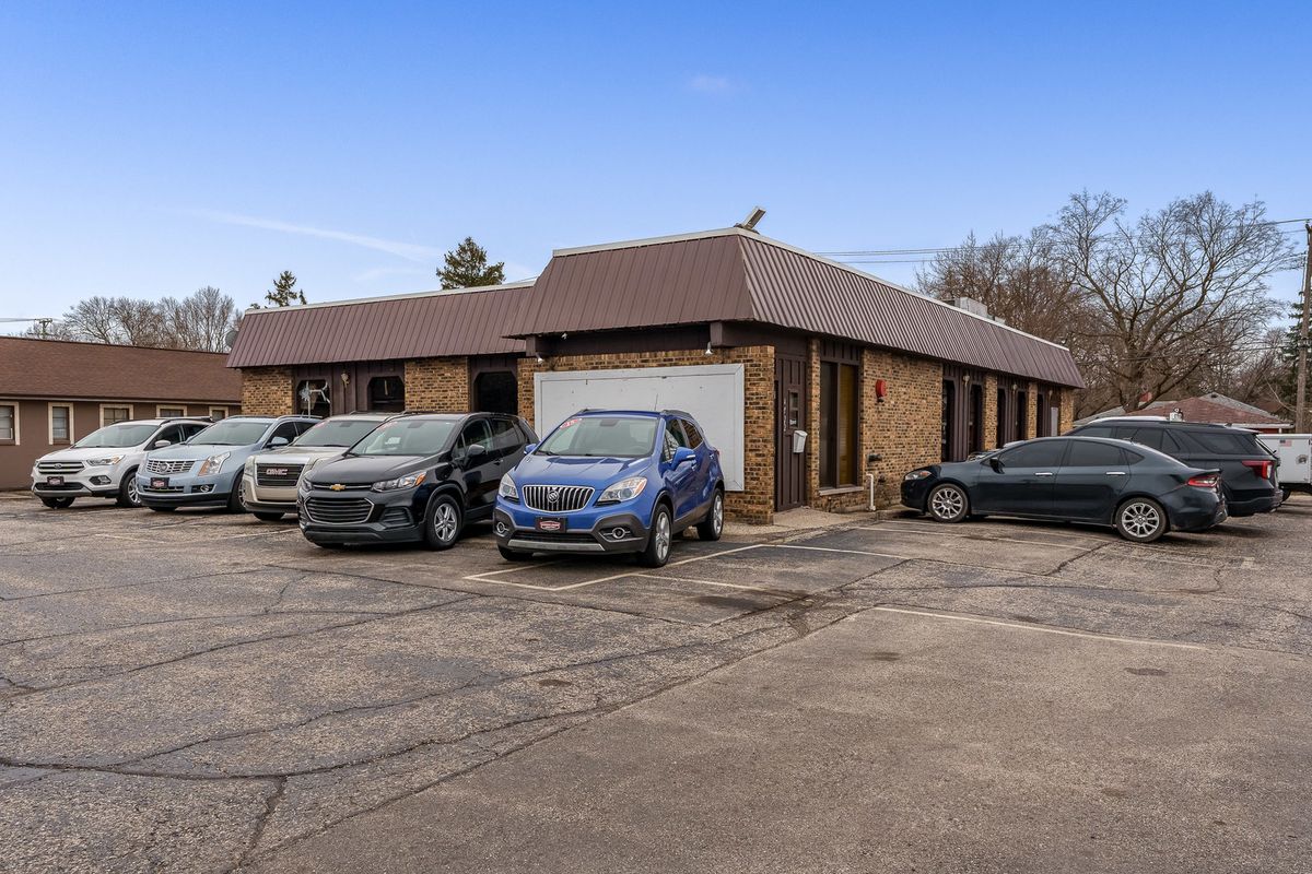 4722 N 2nd Street, Loves Park, IL 61111