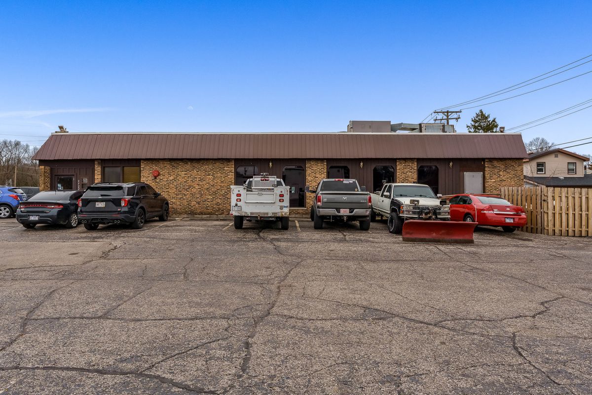 4722 N 2nd Street, Loves Park, IL 61111