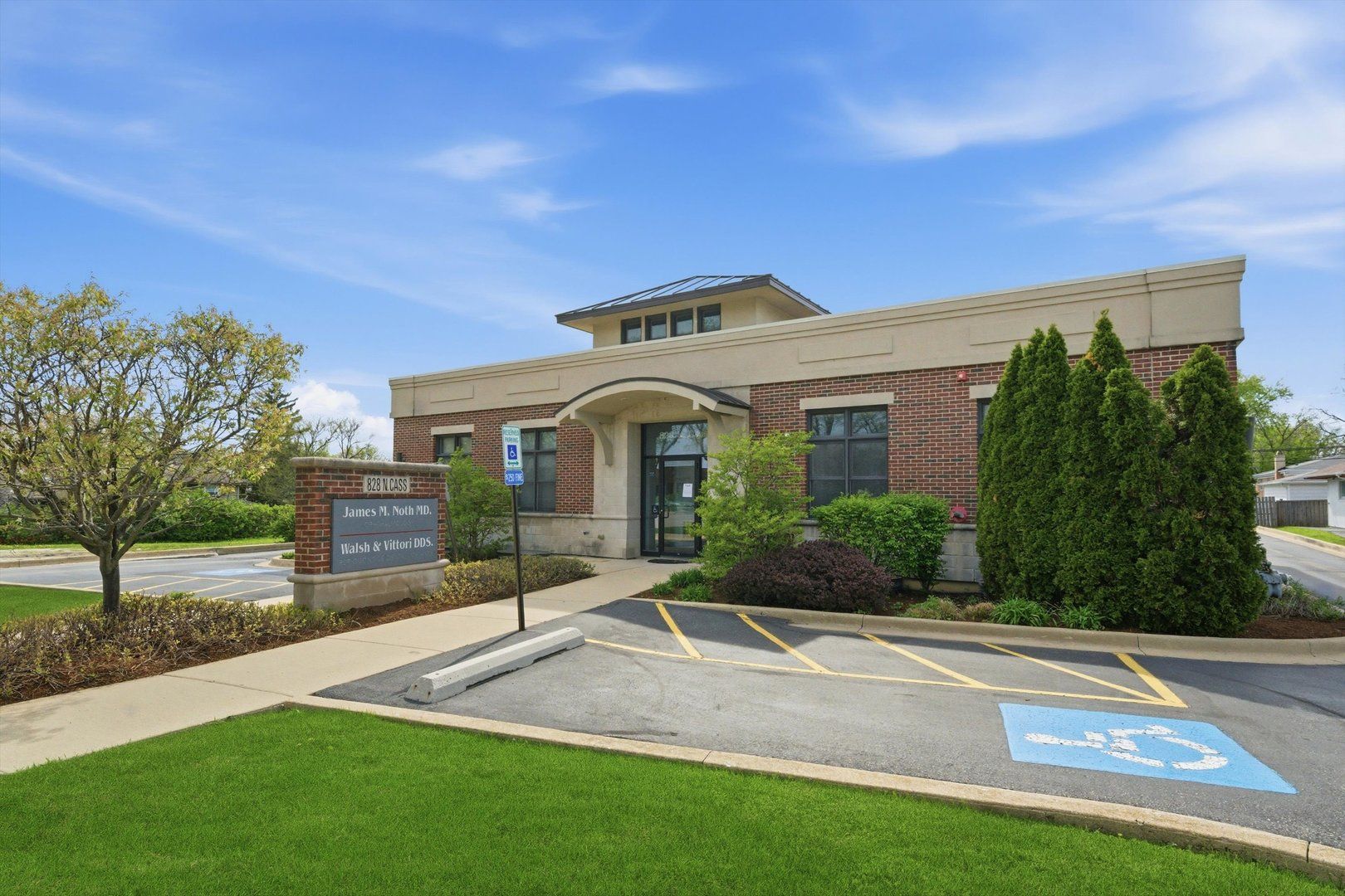 828 N Cass Avenue #1B — Westmont, IL 60559