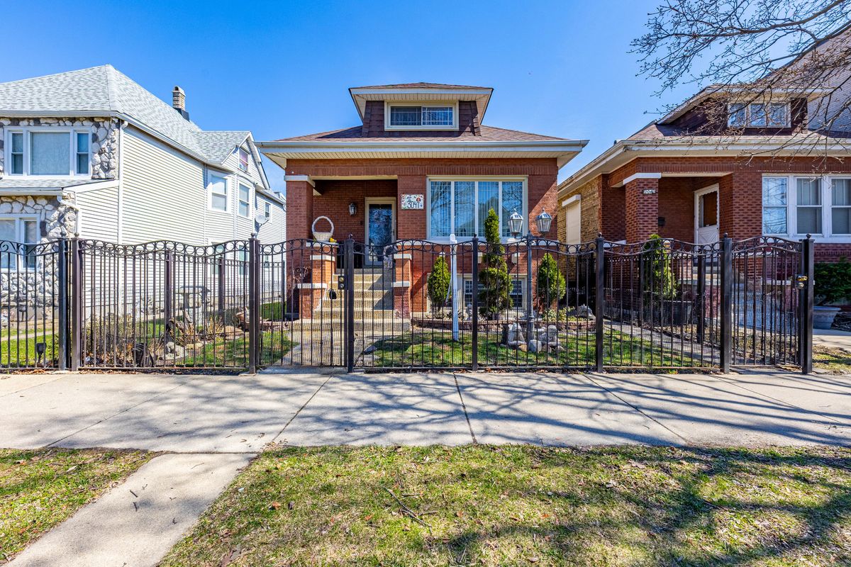 3041 Kildare Avenue, Chicago, IL 60623