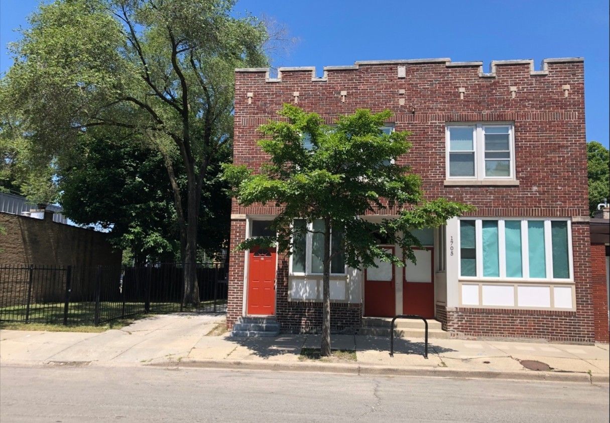1705 Simpson Street — Evanston, IL 60201
