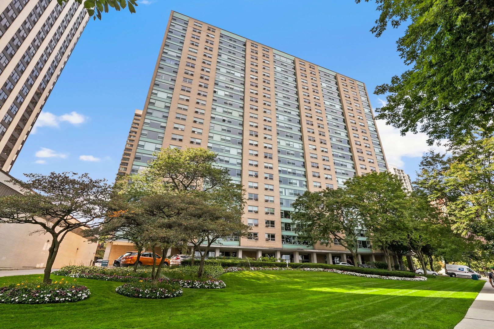 3180 N Lake Shore Drive #4B — Chicago, IL 60657