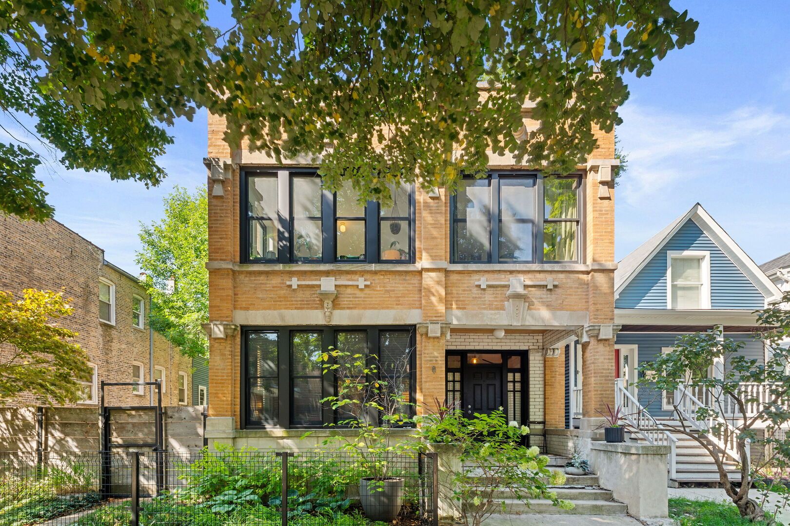 2522 N Springfield Avenue — Chicago, IL 60647
