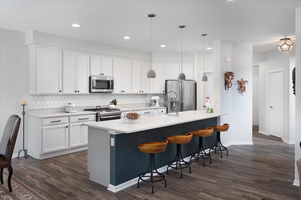 27W119 Redbud Lane, Winfield, IL 60190