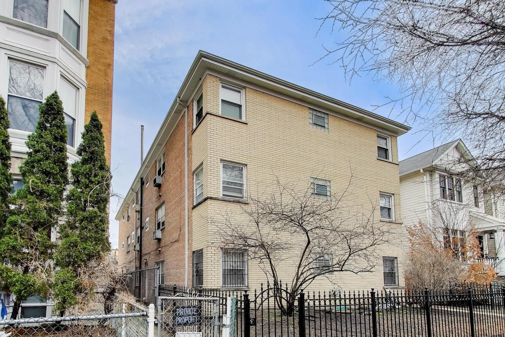 4645 N Hermitage Avenue #2M — Chicago, IL 60640