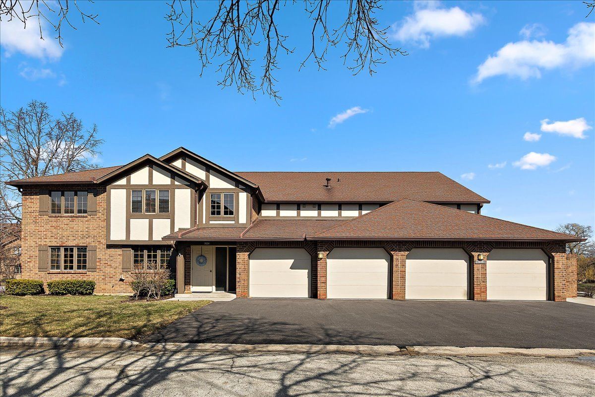7834 W Foresthill Court #2CR — Palos Heights, IL 60463