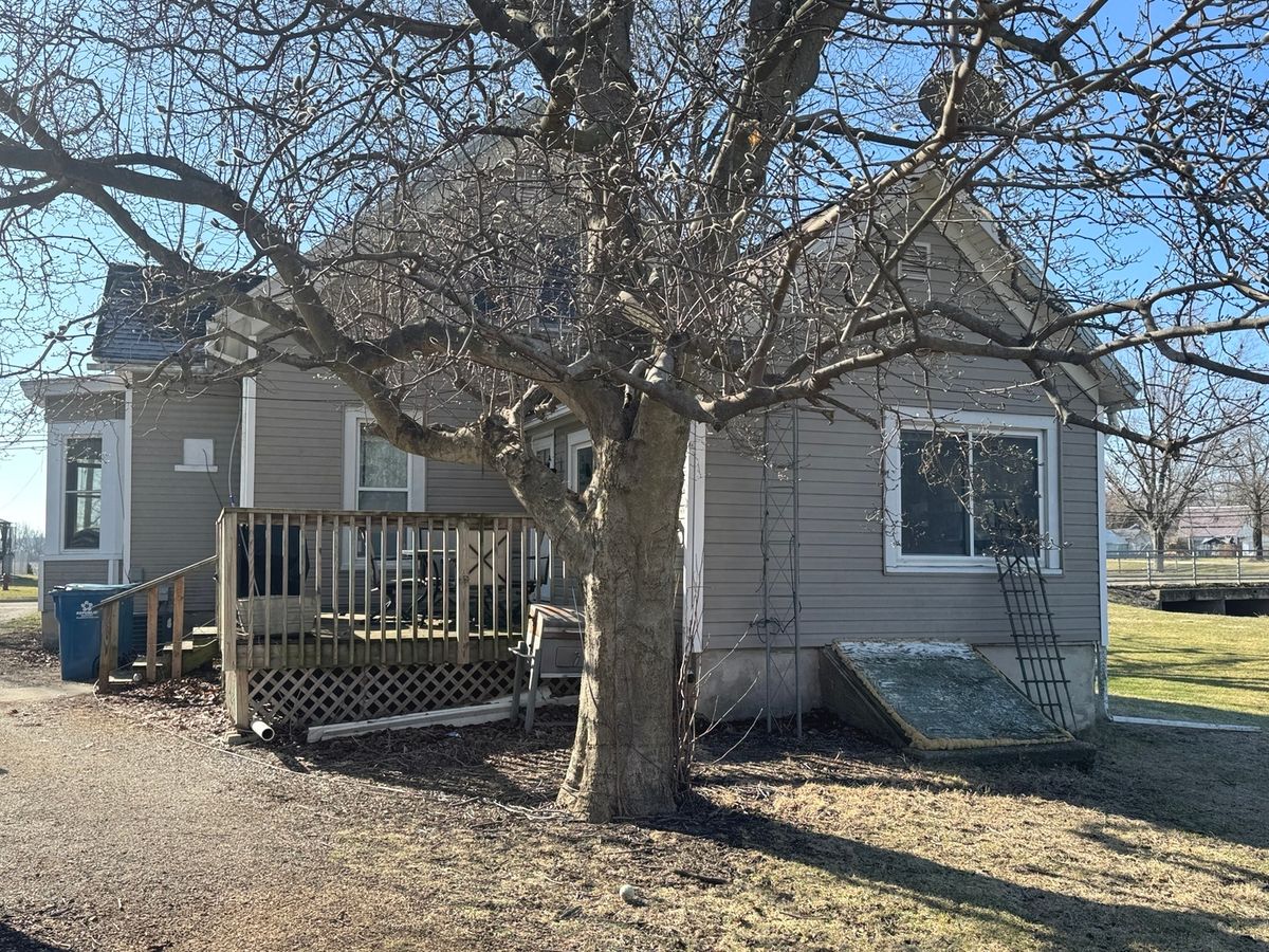 616 E Main Street, Amboy, IL 61310