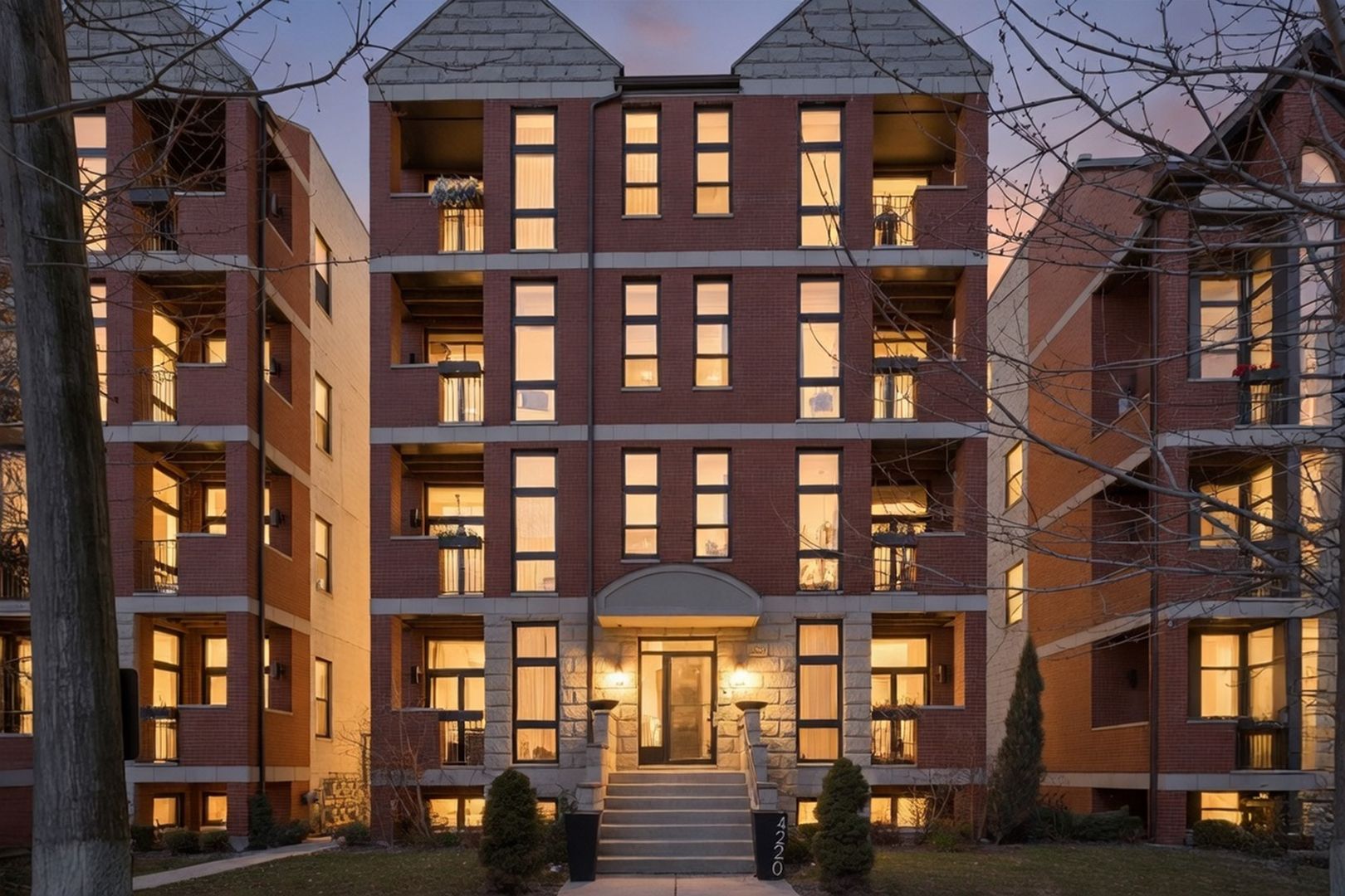 4220 S Ellis Avenue #4N — Chicago, IL 60653