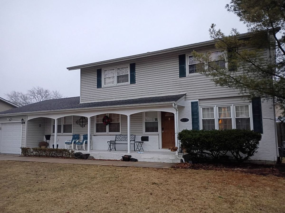 714 Whitcomb Drive, Palatine, IL 60074