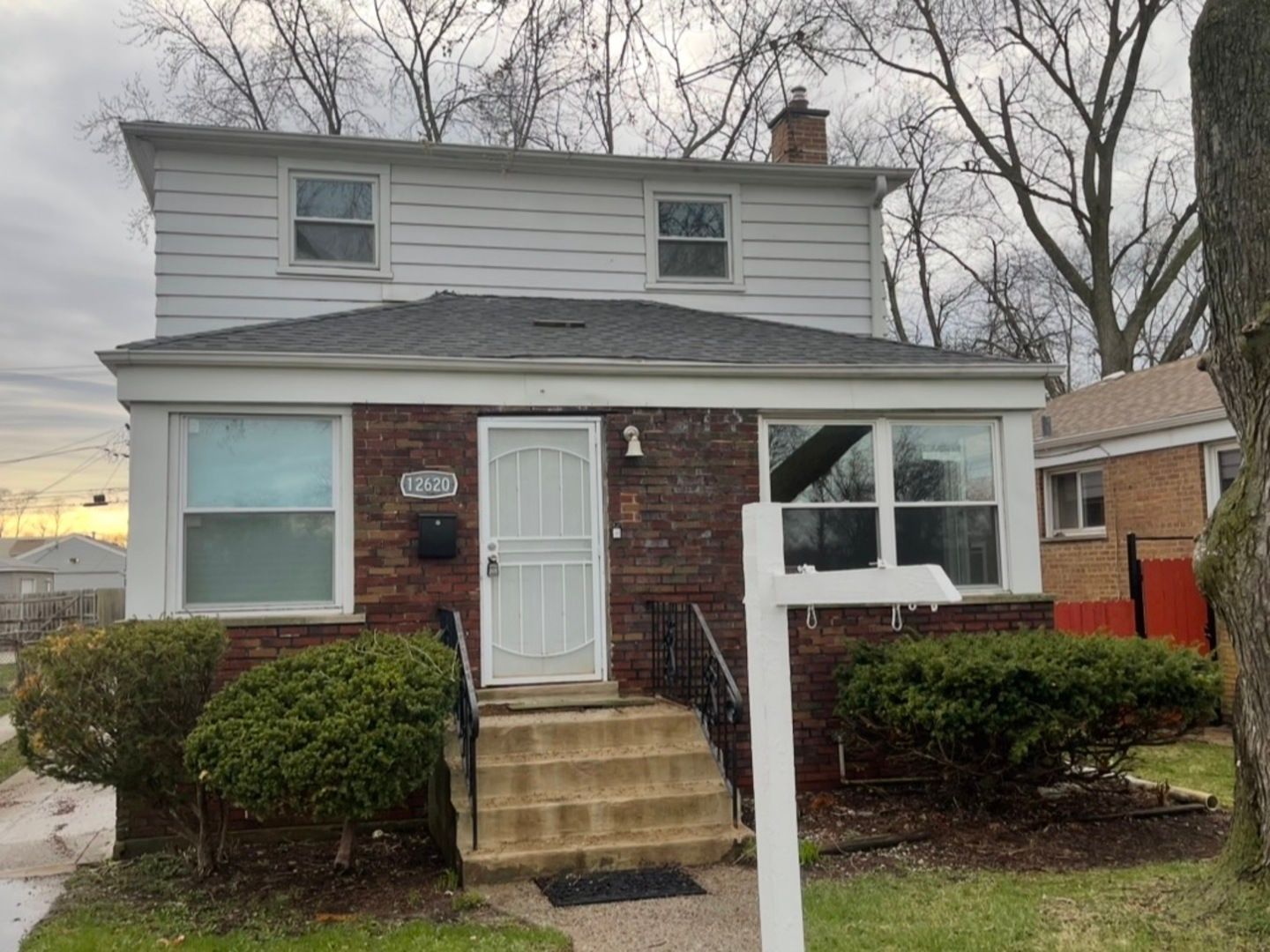 12620 S Racine Avenue — Calumet Park, IL 60827