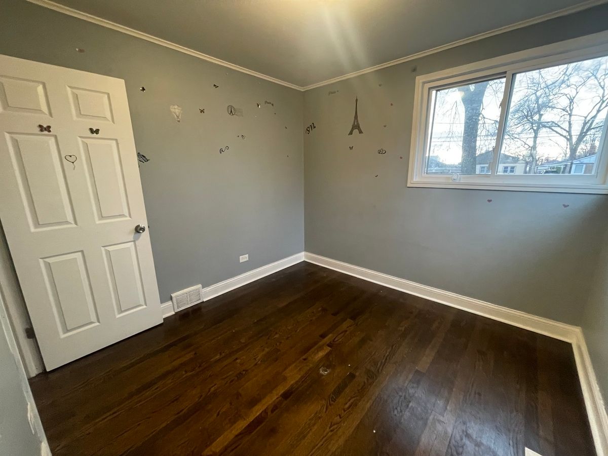 12620 S Racine Avenue, Calumet Park, IL 60827