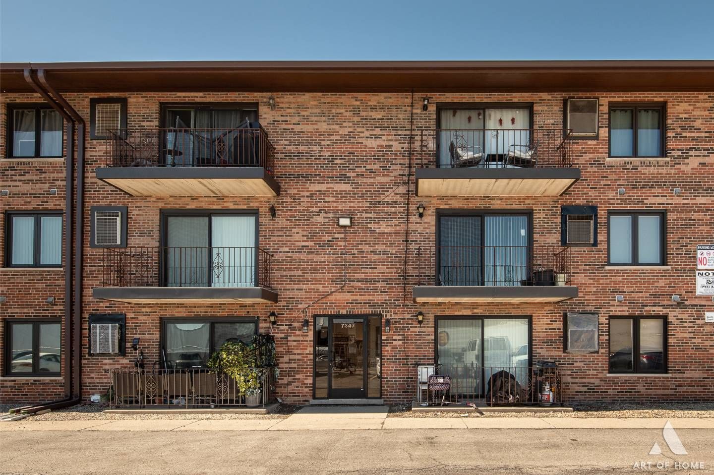 7347 W 79th Place #2D — Bridgeview, IL 60455