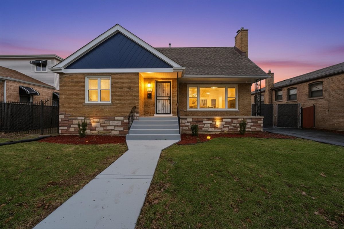 3743 83rd Street, Chicago, IL 60652