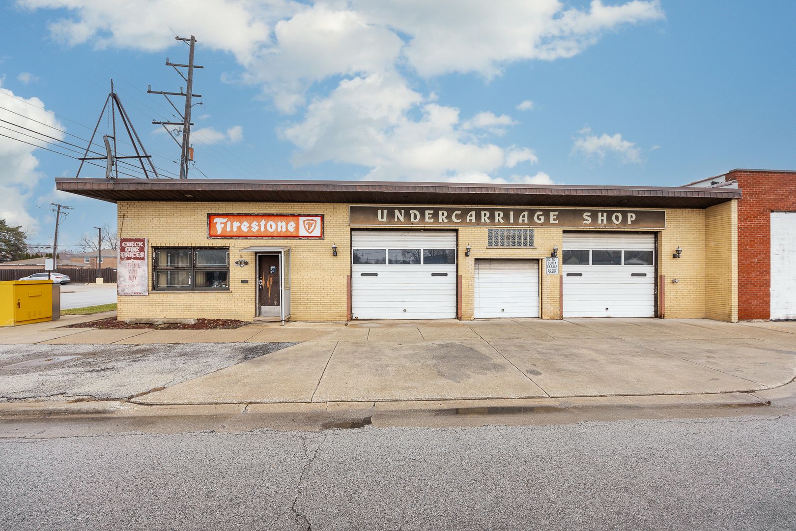 9101 S Kedzie Avenue — Evergreen Park, IL 60805