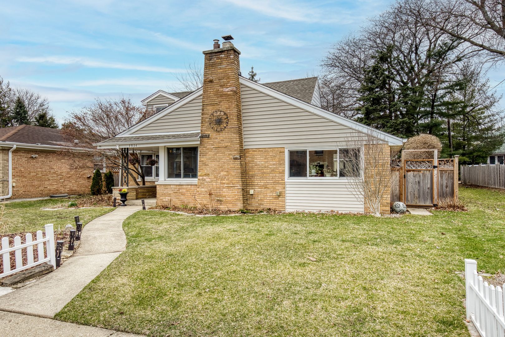 7934 Lotus Avenue — Morton Grove, IL 60053