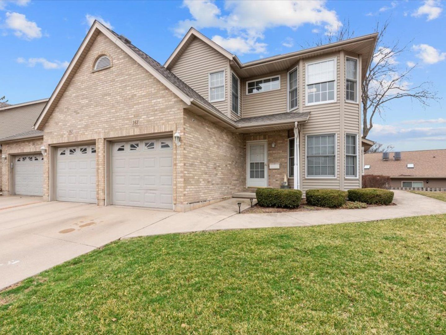 163 McLaren Drive N #163 — Sycamore, IL 60178