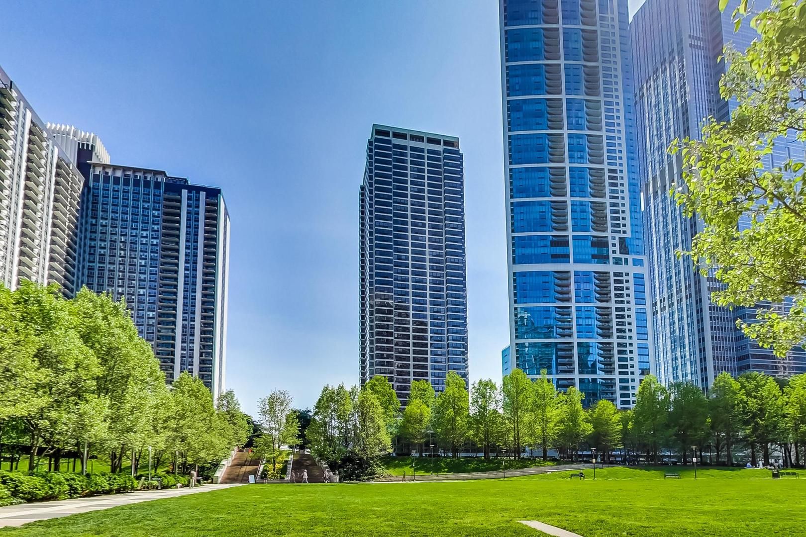 360 E Randolph Street #2304 — Chicago, IL 60601