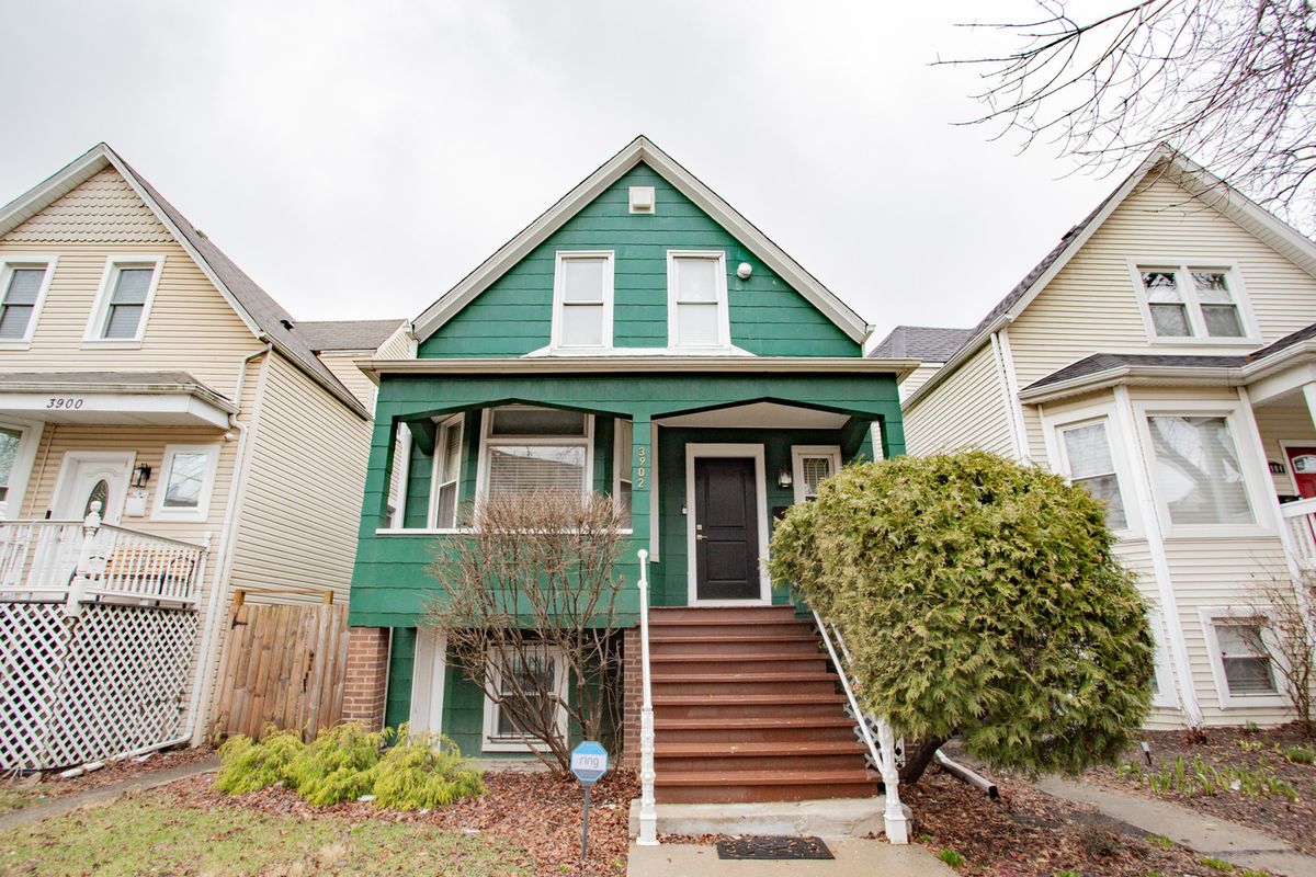 3902 Saint Louis Avenue, Chicago, IL 60618
