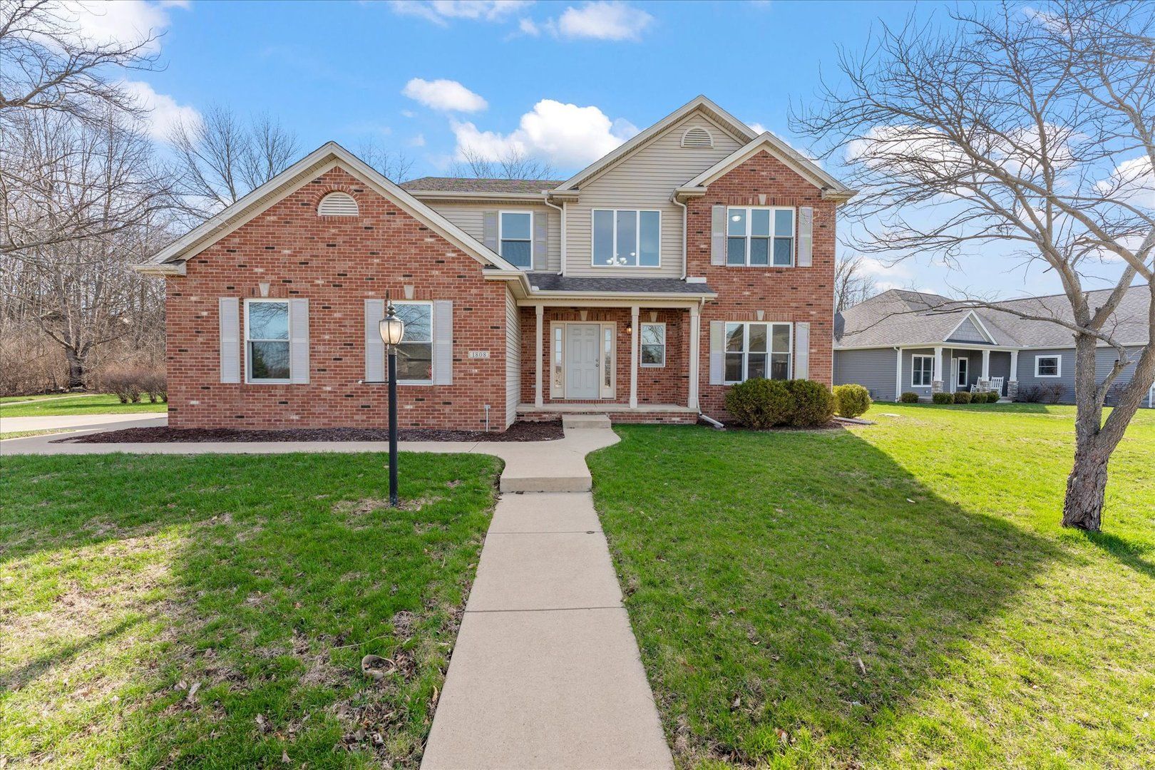 1808 Blue Bird Drive — Mahomet, IL 61853