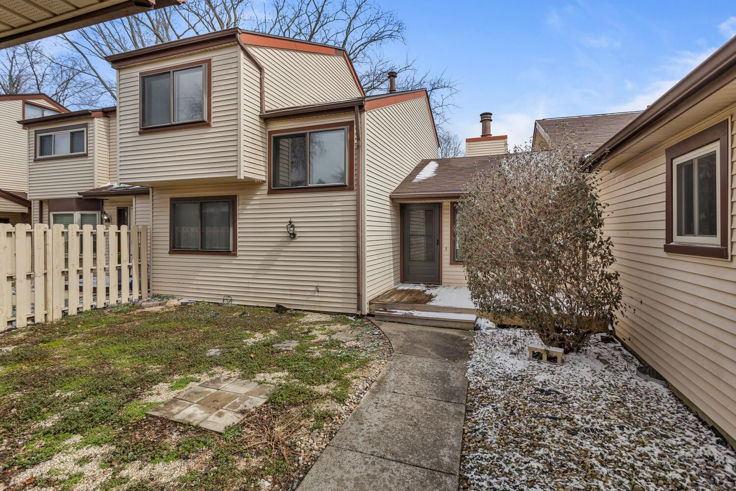 416 Spring Circle #416 — Urbana, IL 61802
