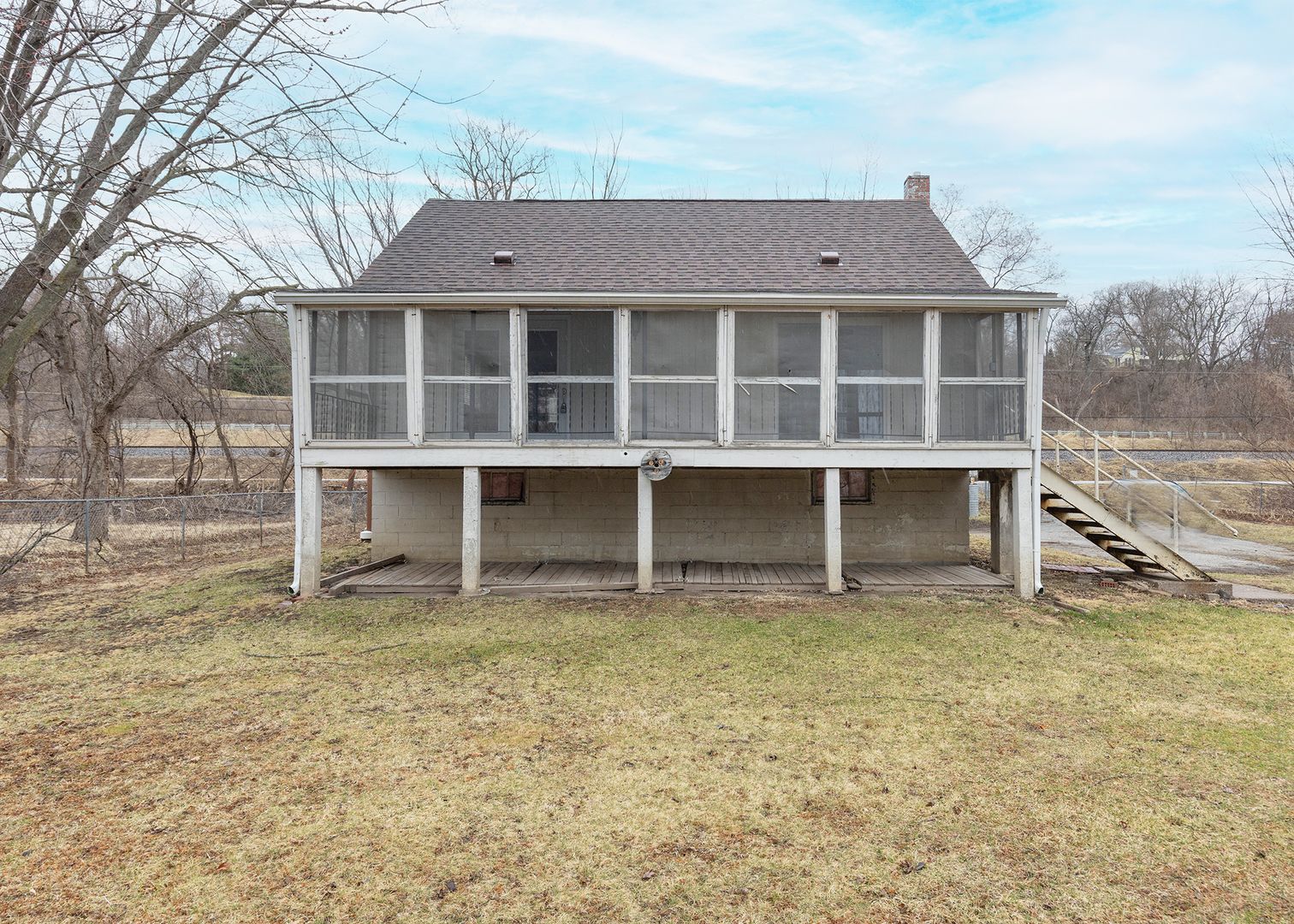 25199 182nd Street — Pleasant Valley, IA 52767