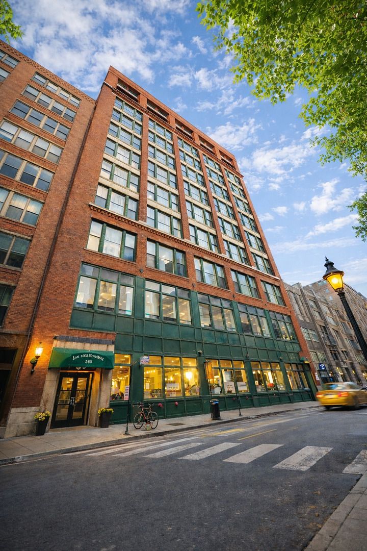 633 Plymouth Court, Chicago, IL 60605