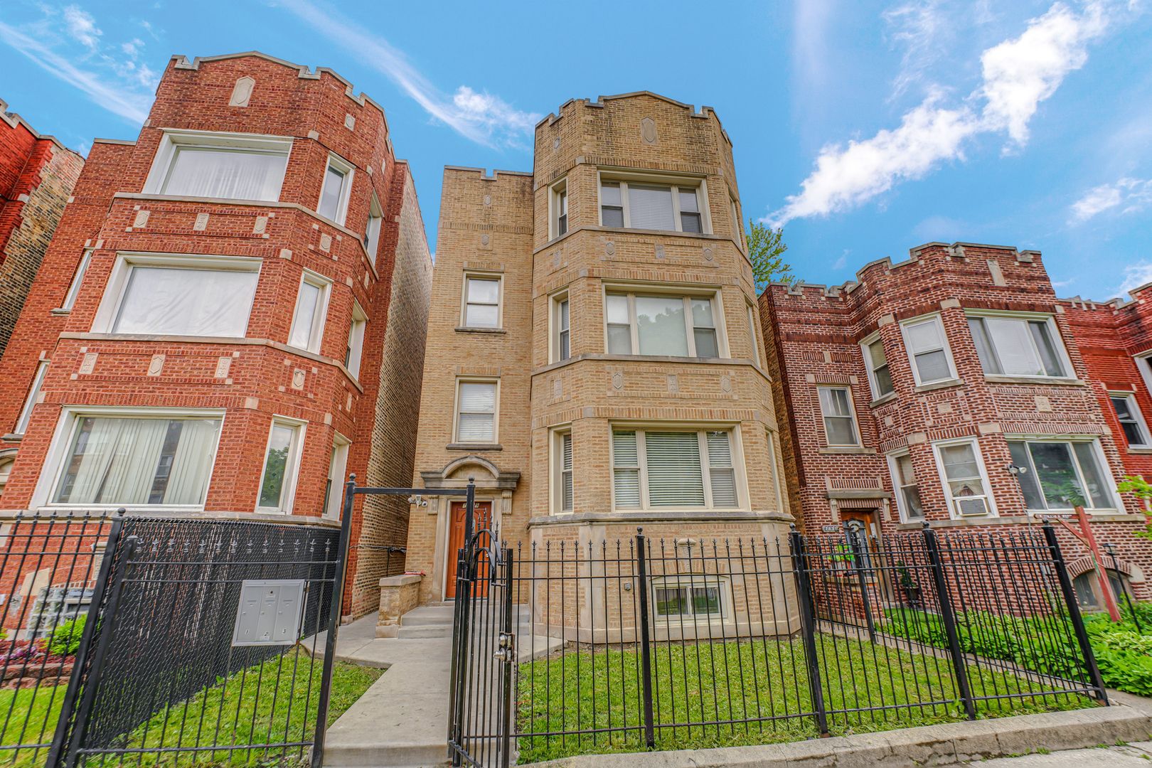 7829 S Winchester Avenue — Chicago, IL 60620