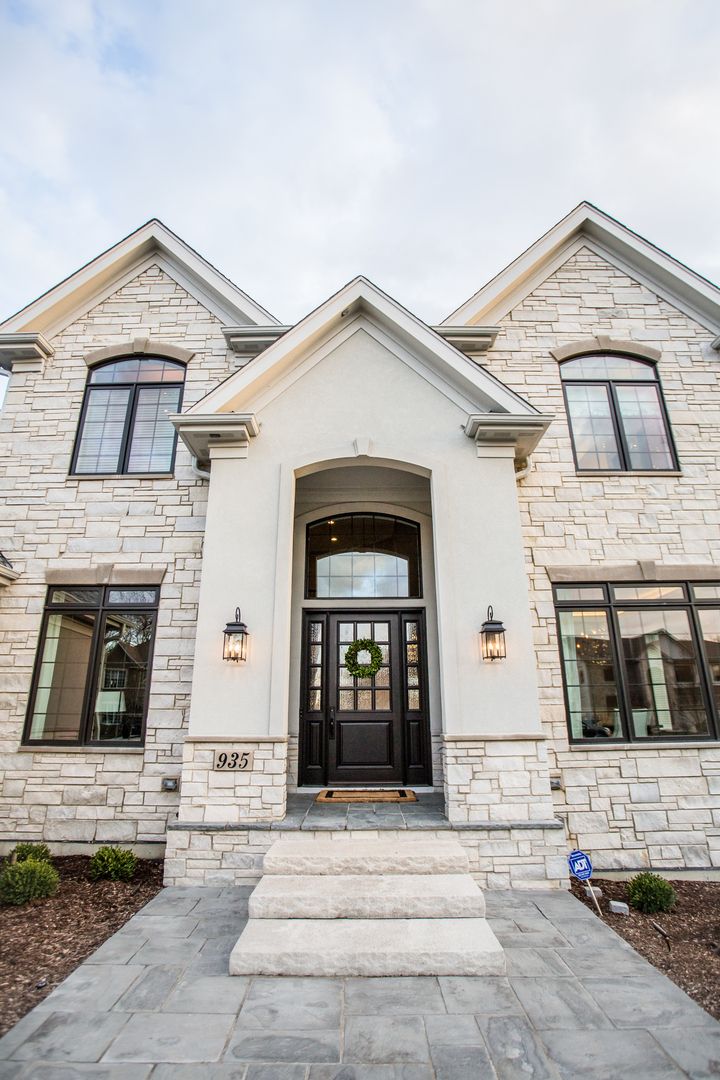 840 Dorchester Street, Palatine, IL 60067