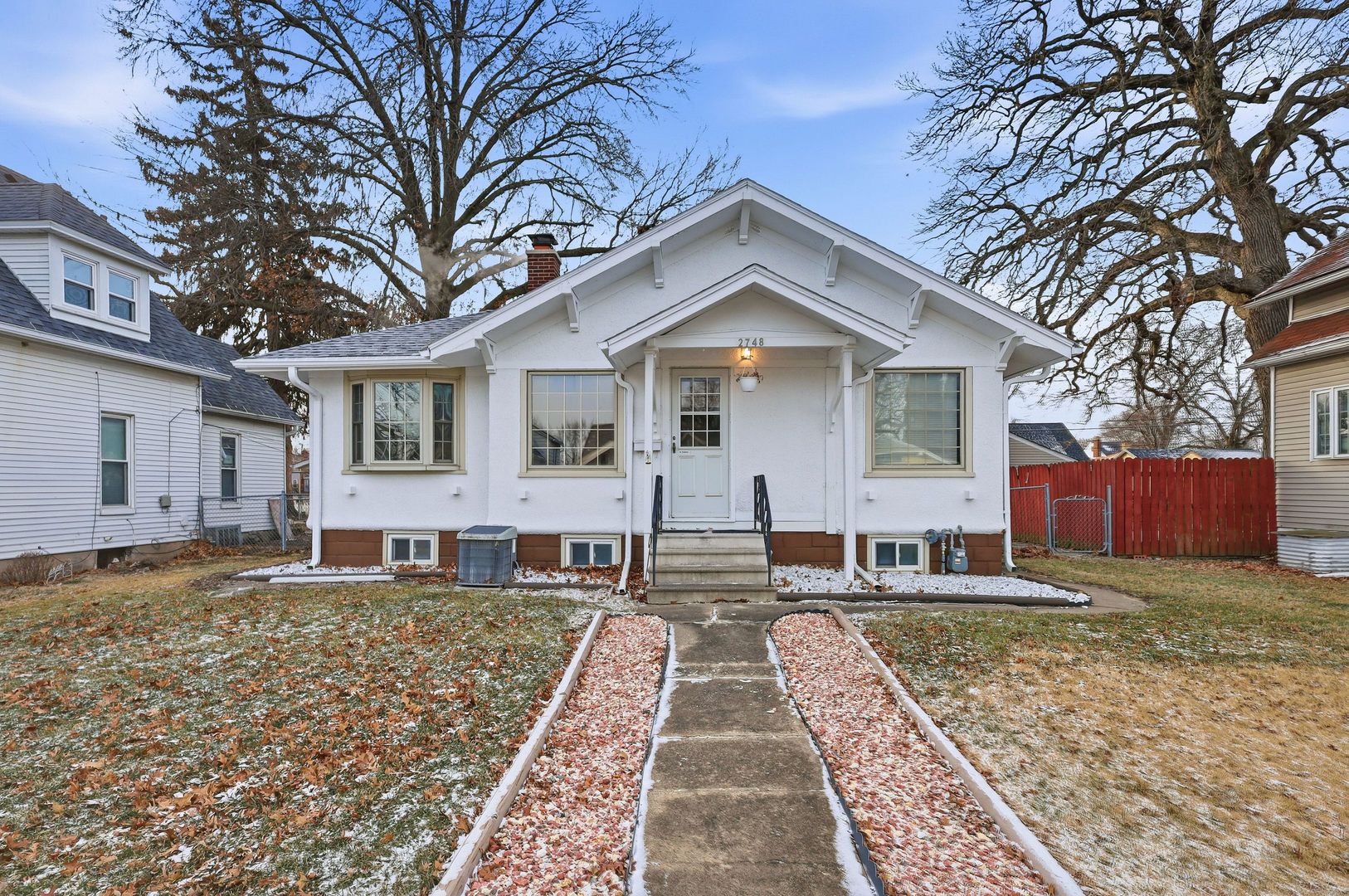 2748 12th Avenue — Moline, IL 61265