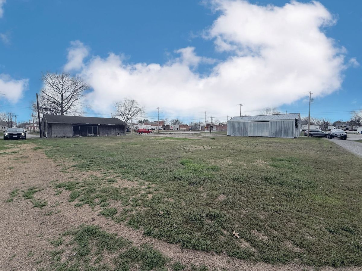 000 Washington Street, Christopher, IL 62822