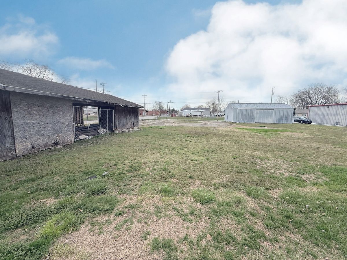 000 Washington Street, Christopher, IL 62822