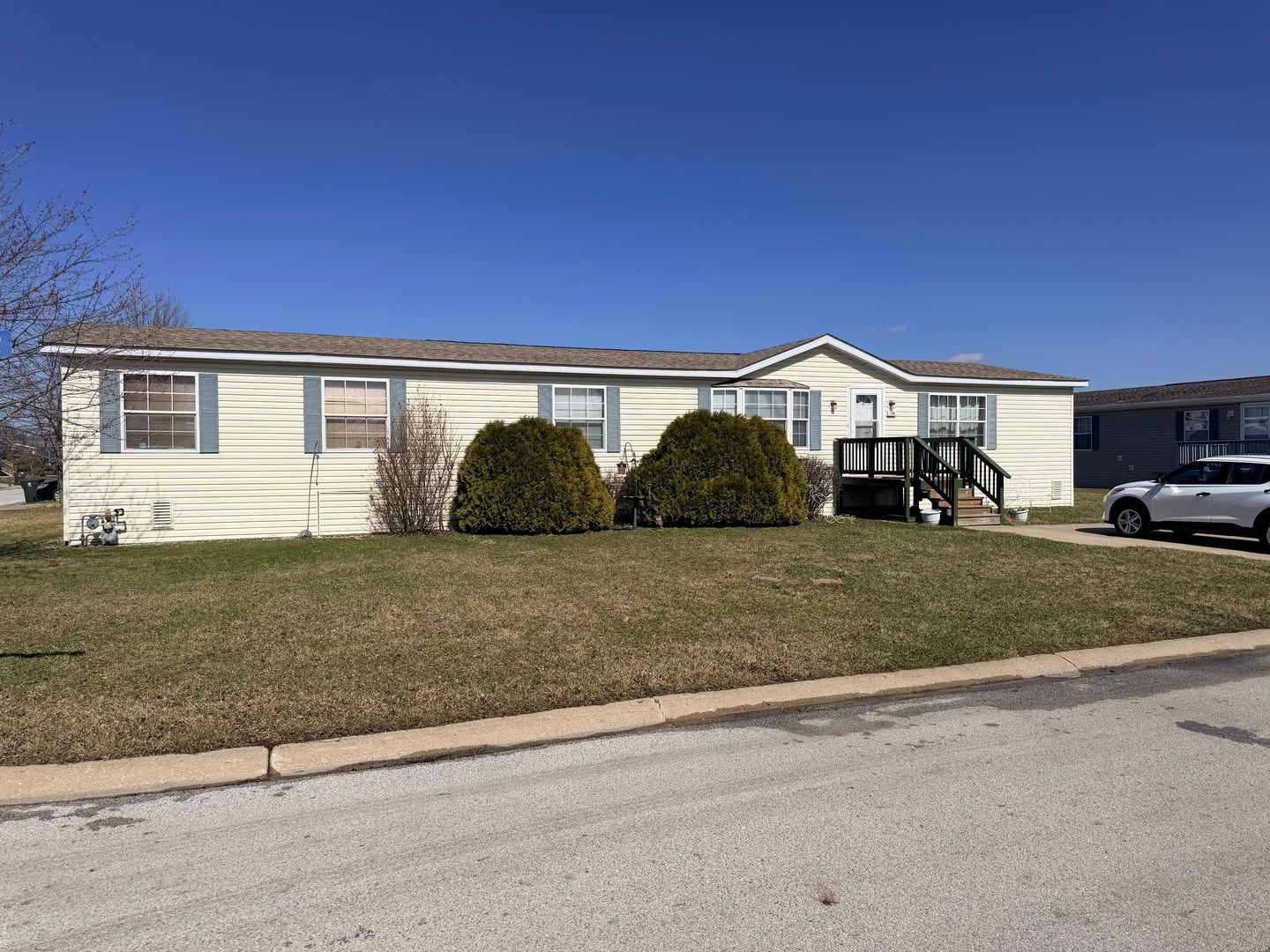 198 Blue Jay Drive — Lynwood, IL 60411