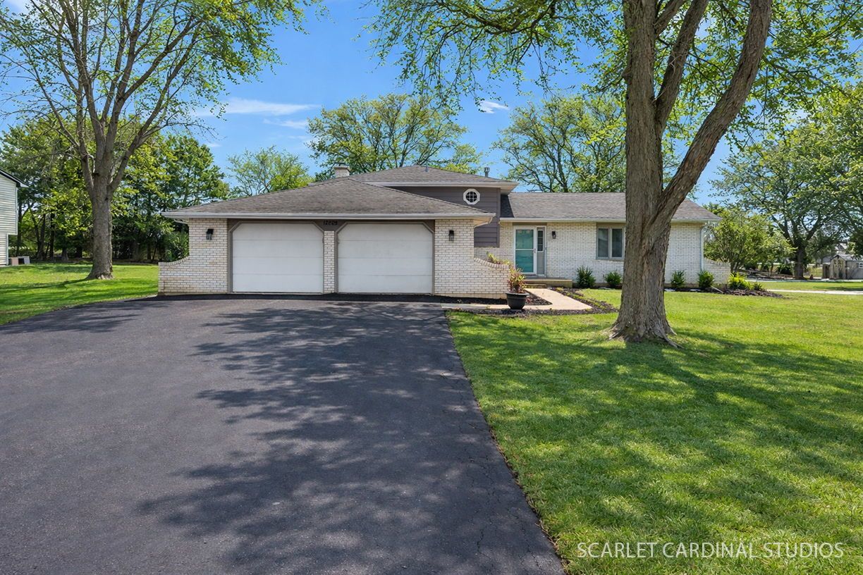 12805 S Elaine Drive — Plainfield, IL 60585