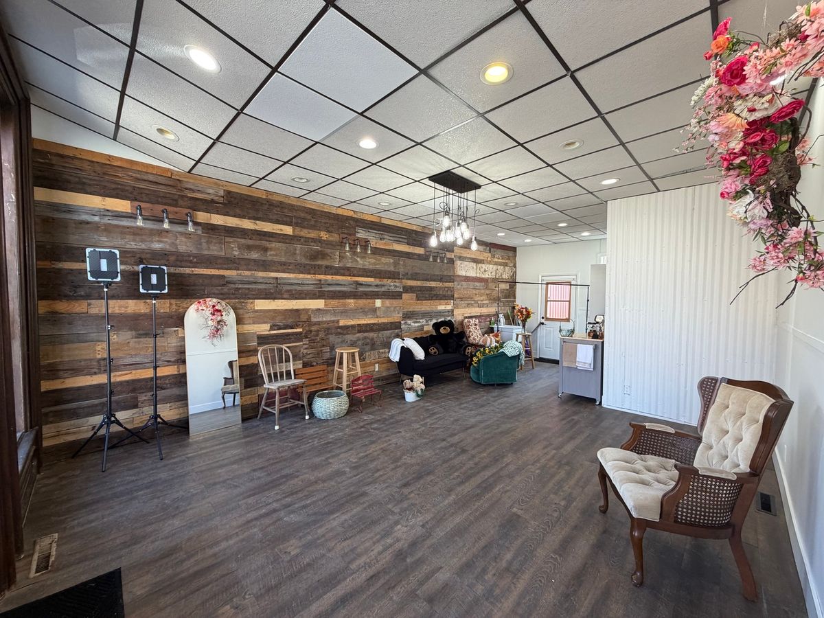 13 E Market Street, Shannon, IL 61078