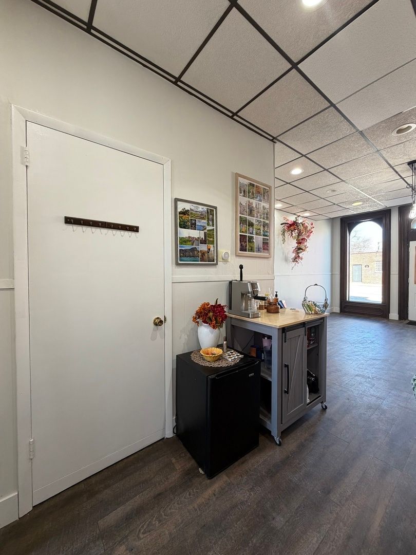 13 E Market Street, Shannon, IL 61078