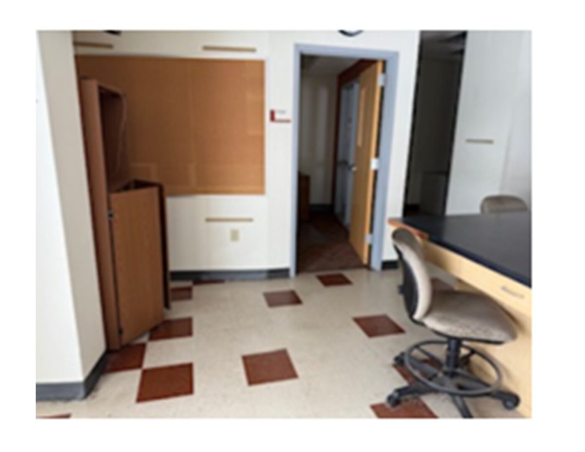 1235 E University Drive, Macomb, IL 61455