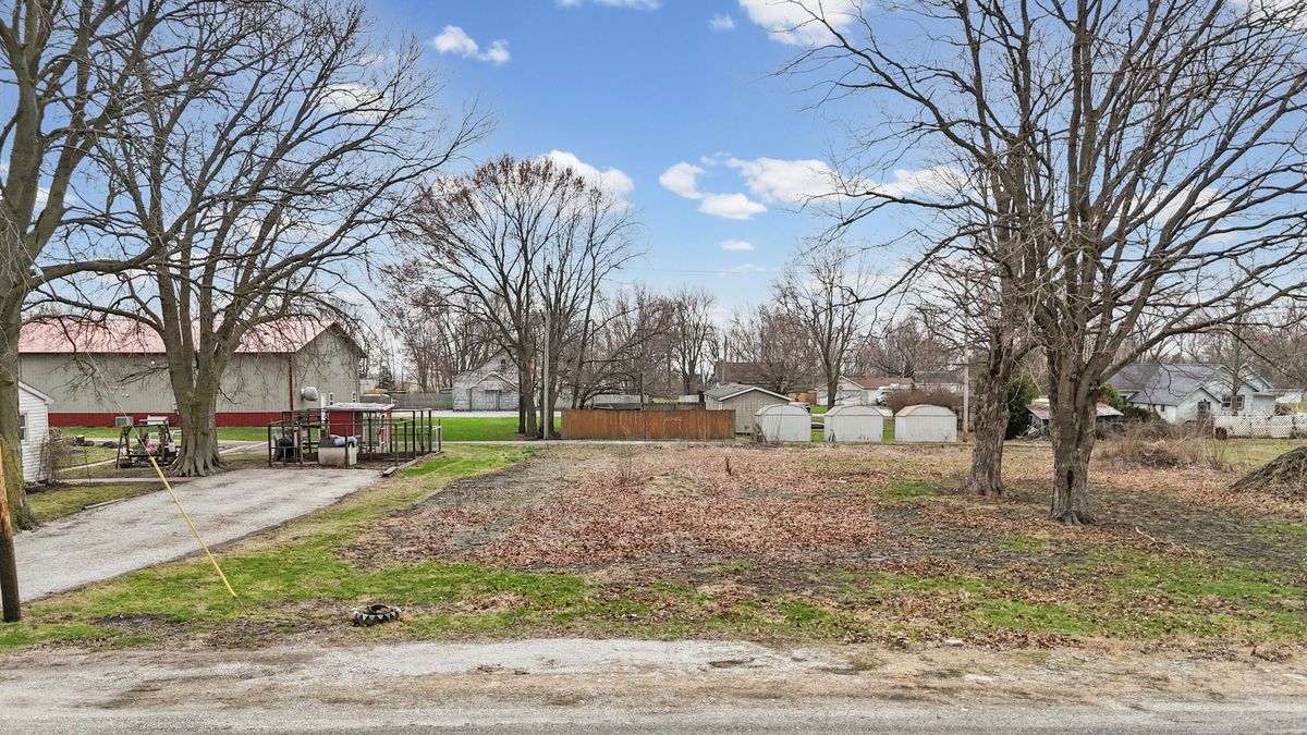 107 Sheridan Street, Longview, IL 61852