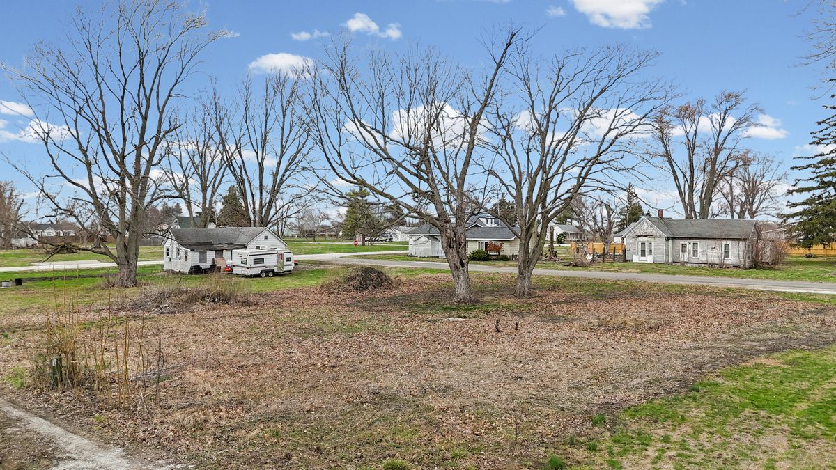 107 Sheridan Street, Longview, IL 61852