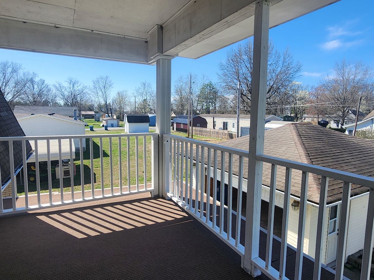 113 Jackson Street, Hurst, IL 62949