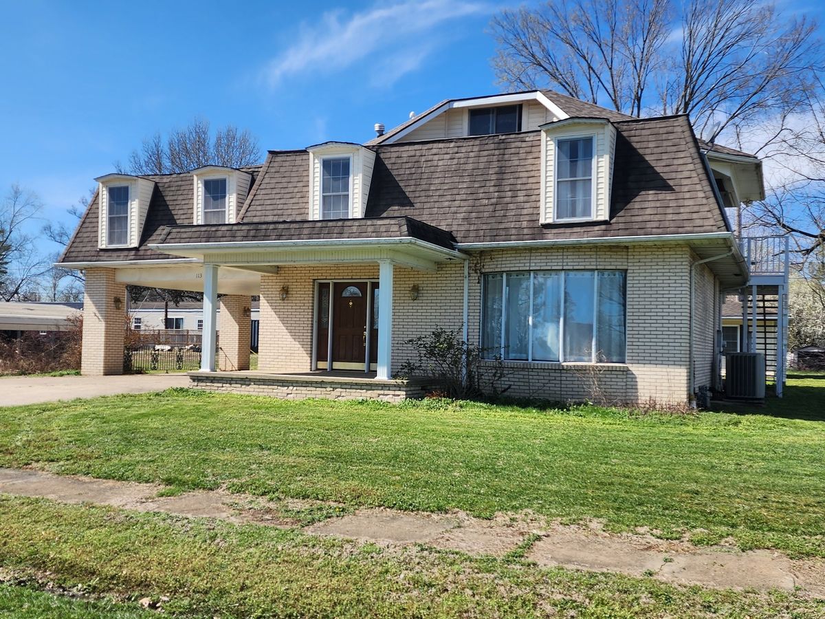 113 Jackson Street, Hurst, IL 62949