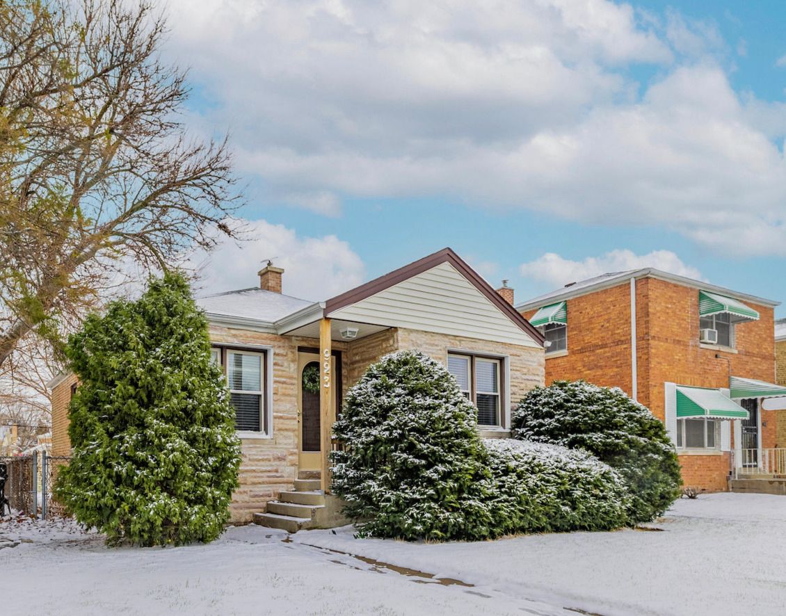 923 Marshall Avenue, Bellwood, IL 60104