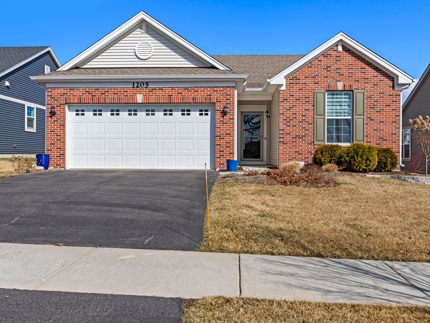 1205 Ardmoor Drive — Crystal Lake, IL 60012