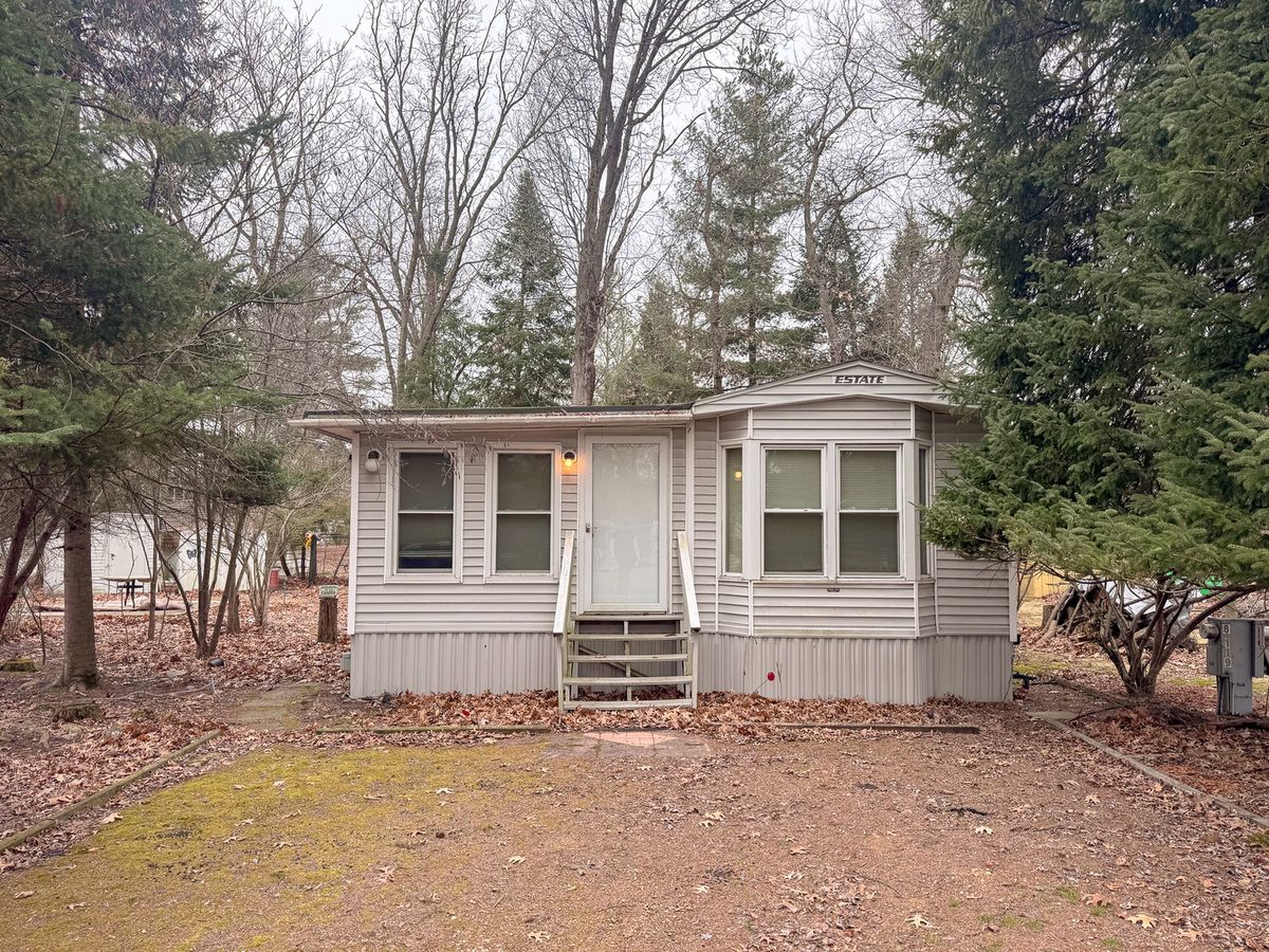 8/119 & 120 Woodhaven, Sublette, IL 61367