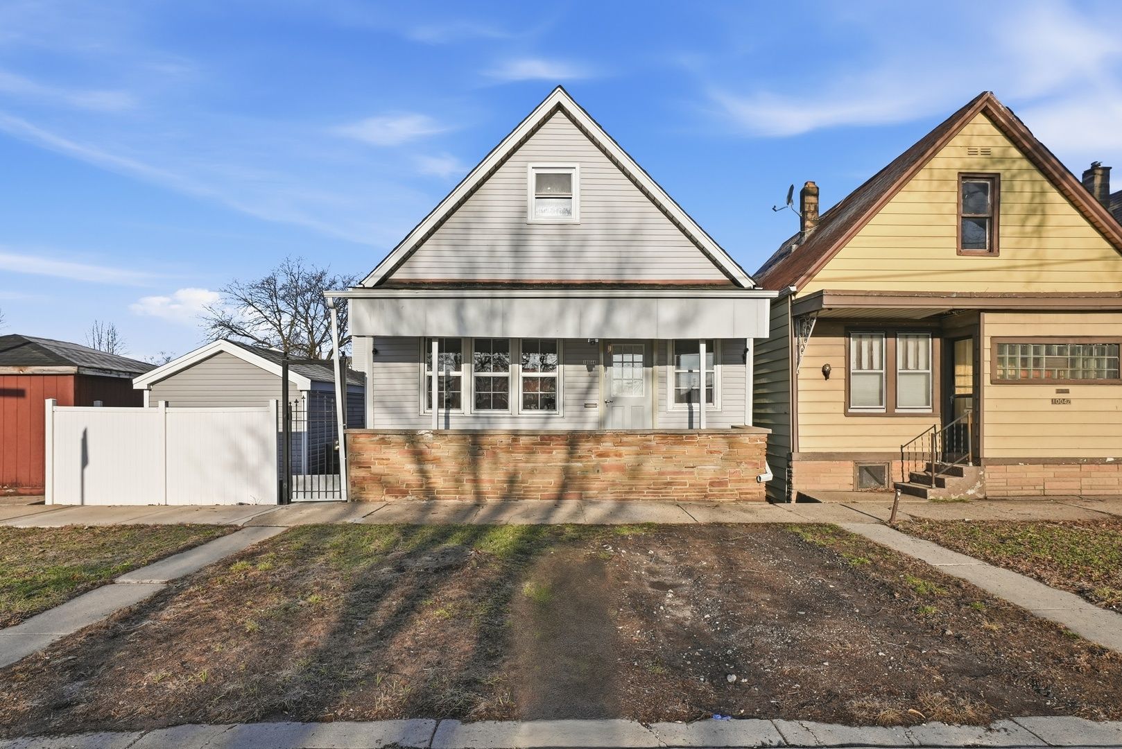 10046 S Commercial Avenue — Chicago, IL 60617